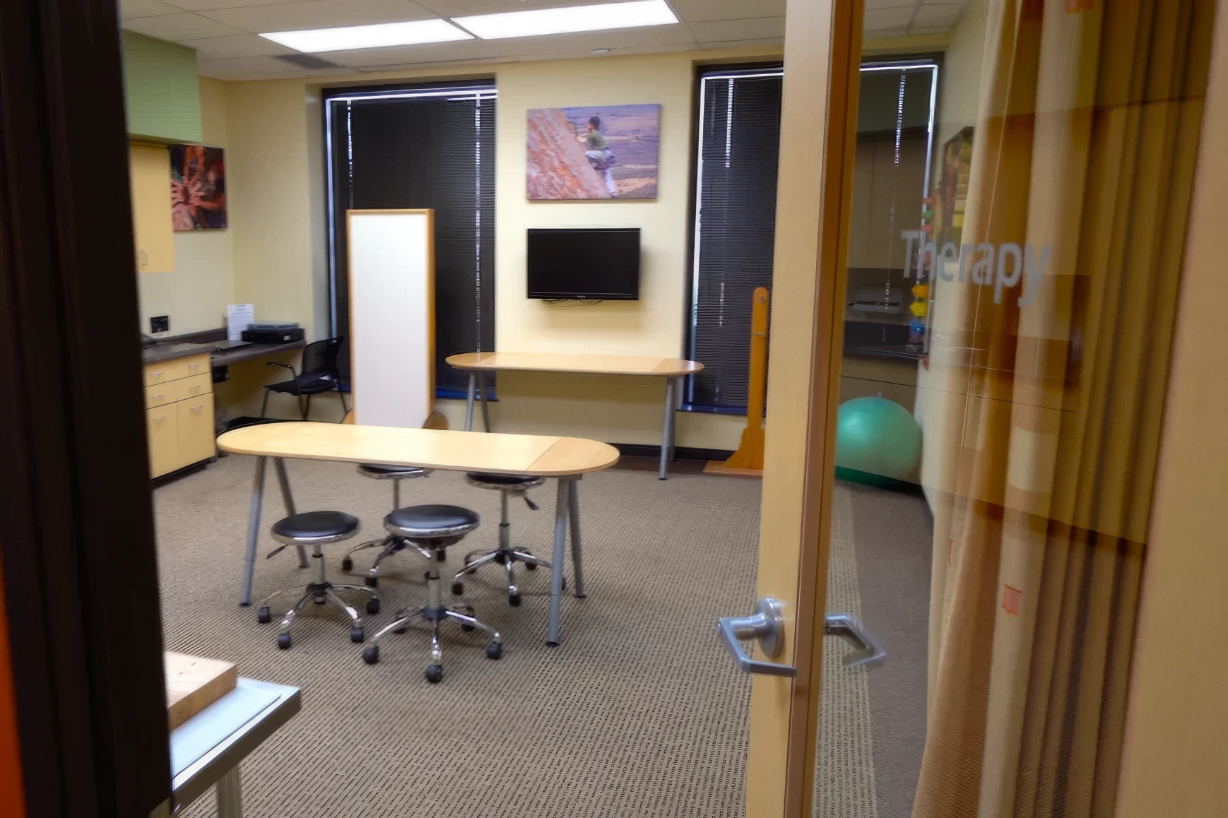 Comparing Arm Dynamics Centers to Other Prosthetic Care Centers Day